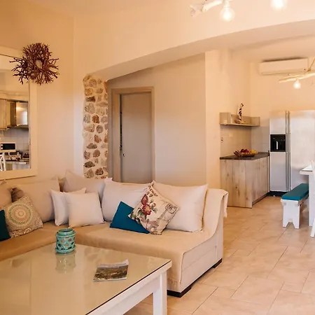 Villa Summer House Collection - A Secluded Getaway *