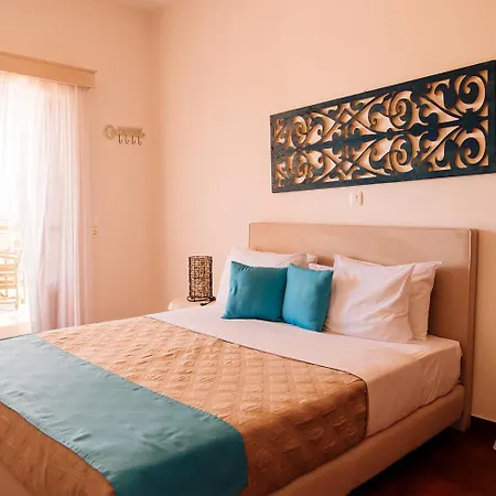 Villa Summer House Collection - A Secluded Getaway *