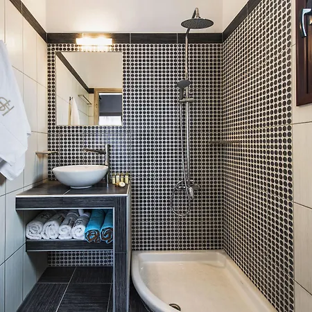 Villa Summer House Collection - A Secluded Getaway