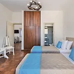Summer House Collection - A Secluded Getaway Perissa (Santorini)