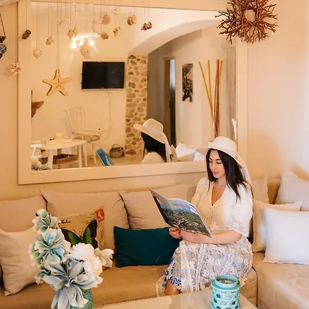 Summer House Collection - A Secluded Getaway * Perissa (Santorini)