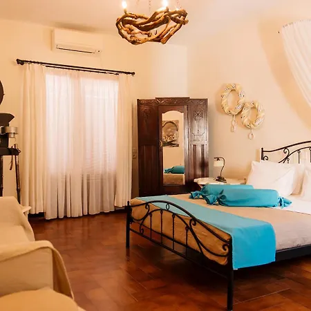 Villa Summer House Collection - A Secluded Getaway *