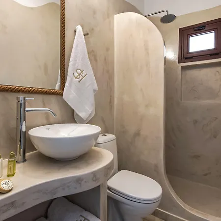 Summer House Collection - A Secluded Getaway *