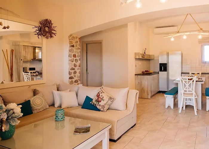 Villa Summer House Collection - A Secluded Getaway *