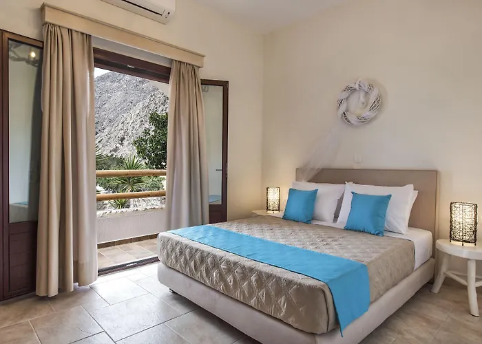 Summer House Collection - A Secluded Getaway * Perissa (Santorini)