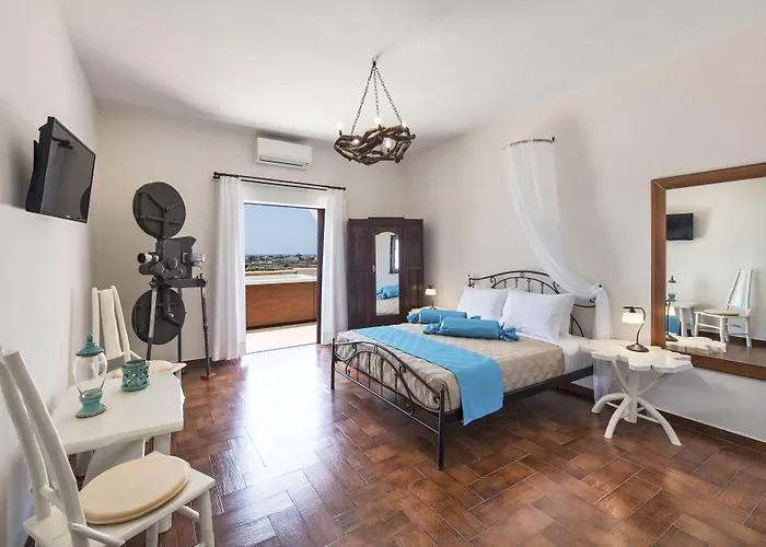 Villa Summer House Collection - A Secluded Getaway *