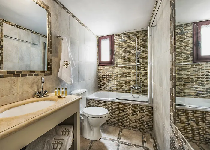 Summer House Collection - A Secluded Getaway