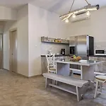 Villa Summer House Collection - A Secluded Getaway Perissa (Santorini)