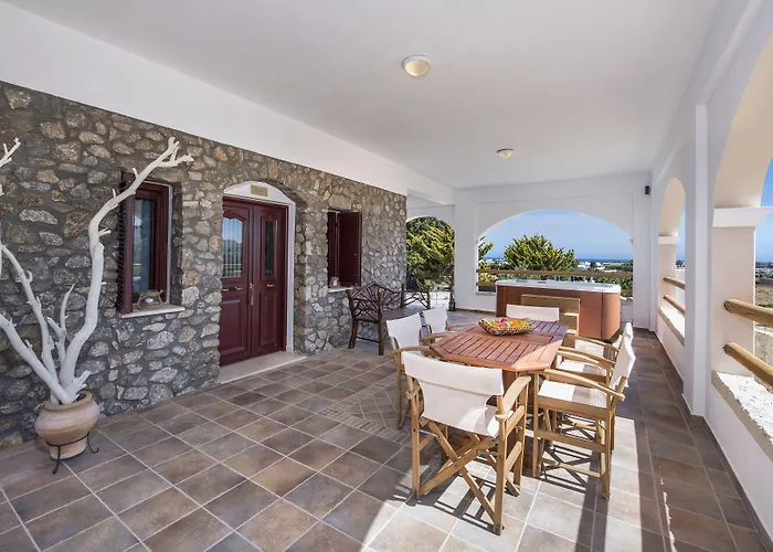 Willa Summer House Collection - A Secluded Getaway