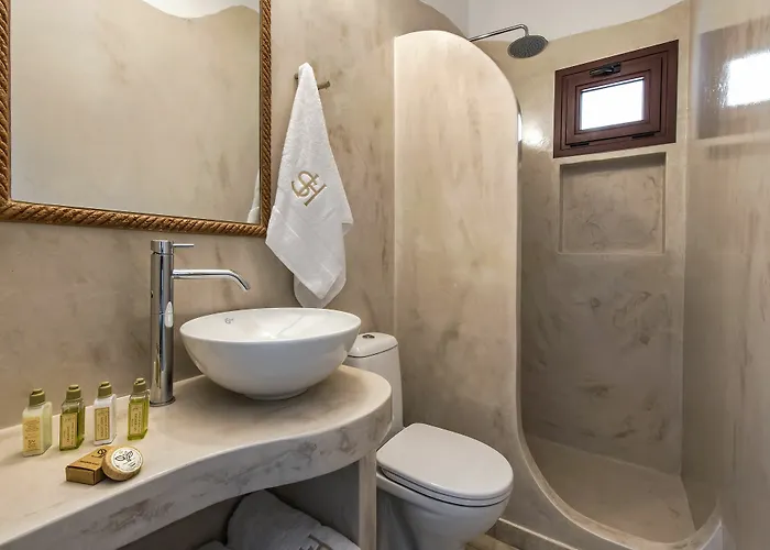 Willa Summer House Collection - A Secluded Getaway