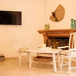 Villa Summer House Collection - A Secluded Getaway