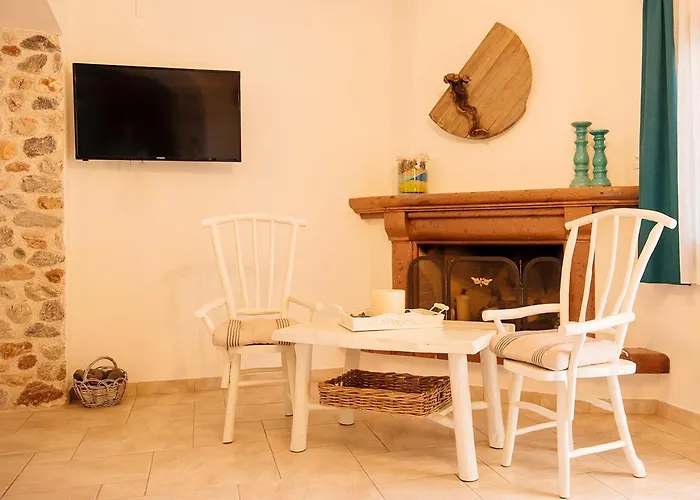 Villa Summer House Collection - A Secluded Getaway